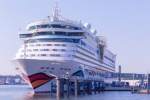 Read more about the article Premiere in Dubai: AIDA-Schiffe machen zum ersten Mal am neuen Dubai Cruise Terminal fest