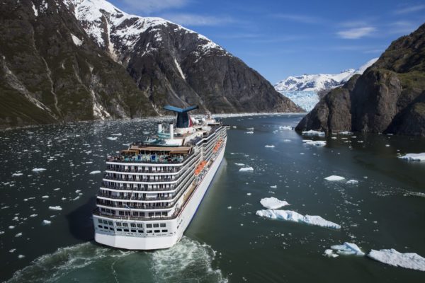 Read more about the article Carnival Cruise Line lichtet die Anker – Restart im Juli mit Karibik- und Alaska-Kreuzfahrten