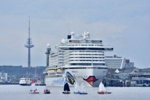 Read more about the article AIDA Cruises startet mit AIDAperla ab Mallorca und mit AIDAprima ab Kiel
