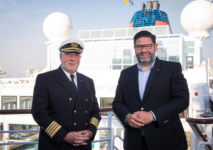 Read more about the article Hapag-Lloyd Cruises ernennt Andreas Greulich zum Kapitän der Europa