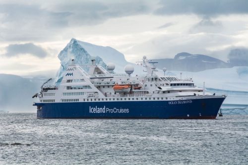 You are currently viewing Frühbucher-Vorteil und keine Corona-Regeln: Ende Mai legt die Ocean Diamond zur ersten Island-Umrundung ab