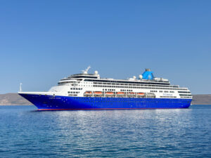 Read more about the article Celestyal Cruises feiert die Premiere des neuen Flaggschiffs mit Suiten-Sonderaktion
